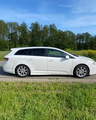 Toyota Avensis cena 22500 przebieg: 420000, rok produkcji 2010 z Tarnów małe 277